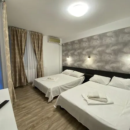 Alex's Apartment